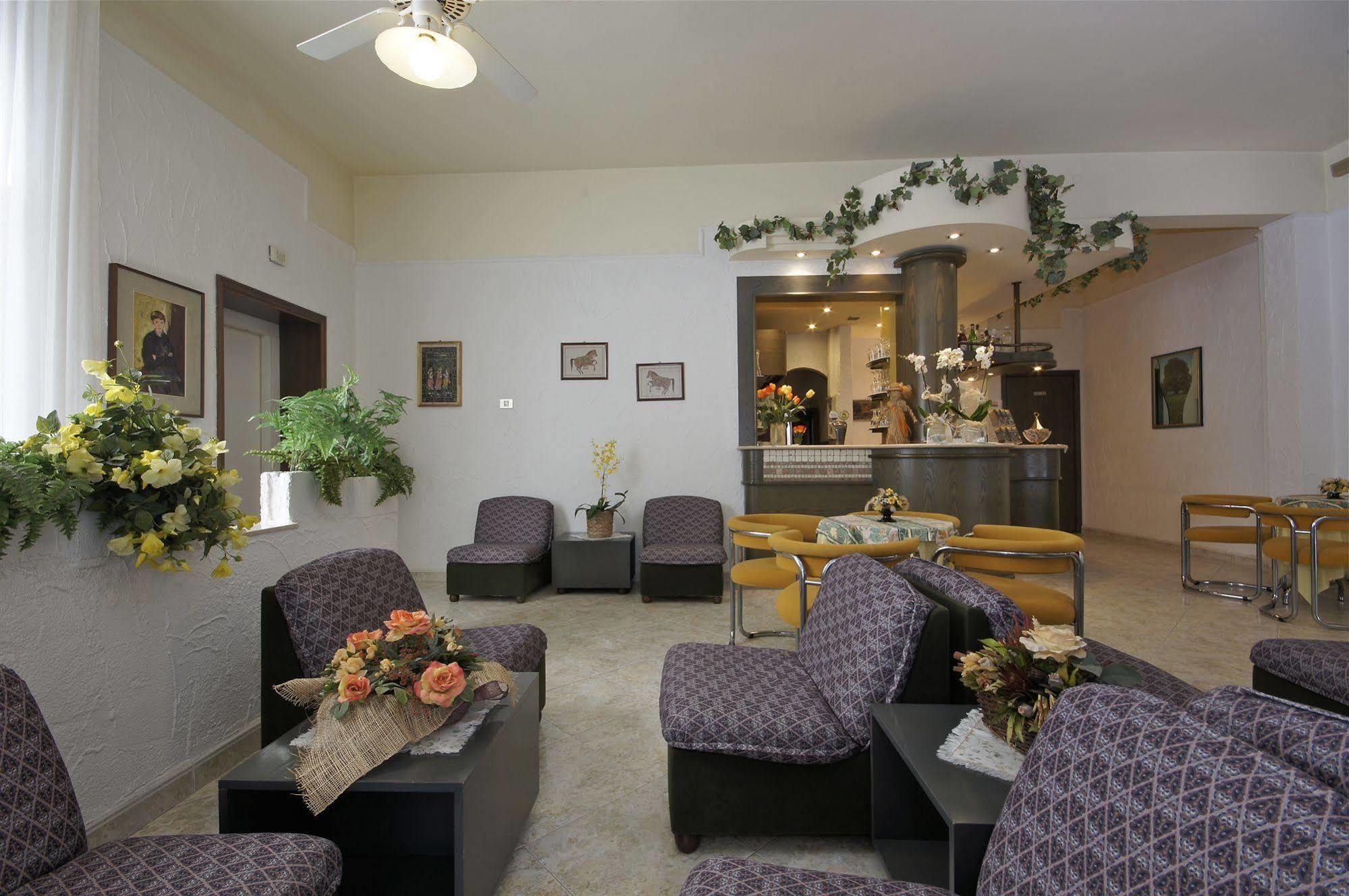 Hotel Victory Cesenatico Exterior photo